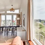 Apartment Vernieuwd Zeezicht Zee Luxe