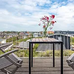 Apartment Vernieuwd Zeezicht Zee Luxe *